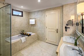 Melia Vinpearl Cam Ranh Beach Resort