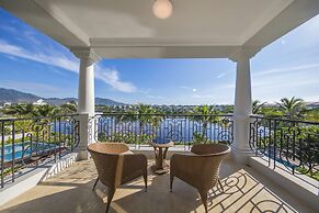 Melia Vinpearl Cam Ranh Beach Resort