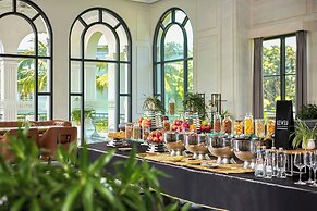 Melia Vinpearl Cam Ranh Beach Resort