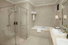 Melia Vinpearl Cam Ranh Beach Resort