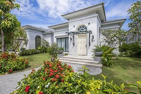 Melia Vinpearl Cam Ranh Beach Resort