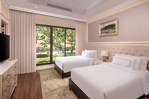 Melia Vinpearl Cam Ranh Beach Resort