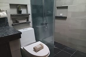 Jo Carter's Hotel and Suites Angeles City