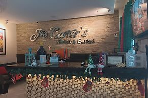 Jo Carter's Hotel and Suites Angeles City