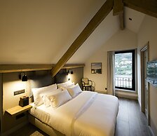 Quinta de S. Bernardo Winery & Farmhouse