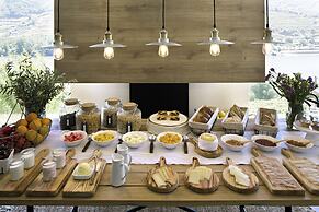 Quinta de S. Bernardo Winery & Farmhouse