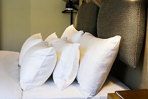 Quinta de S. Bernardo Winery & Farmhouse