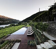 Quinta de S. Bernardo Winery & Farmhouse