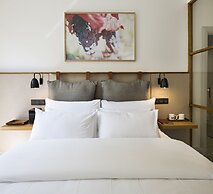 Quinta de S. Bernardo Winery & Farmhouse