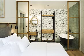 Quinta de S. Bernardo Winery & Farmhouse