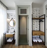 Quinta de S. Bernardo Winery & Farmhouse