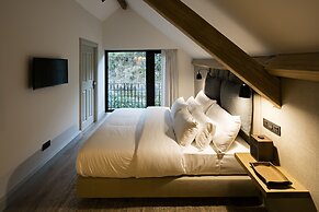 Quinta de S. Bernardo Winery & Farmhouse