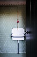 Quinta de S. Bernardo Winery & Farmhouse