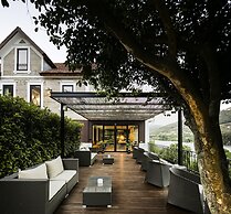 Quinta de S. Bernardo Winery & Farmhouse