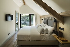 Quinta de S. Bernardo Winery & Farmhouse