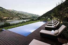 Quinta de S. Bernardo Winery & Farmhouse