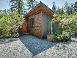 Handsome Dan's Port Renfrew