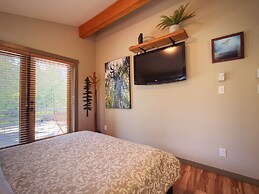 Handsome Dan's Port Renfrew