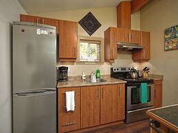 Handsome Dan's Port Renfrew