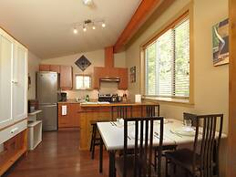 Handsome Dan's Port Renfrew