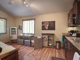 Handsome Dan's Port Renfrew