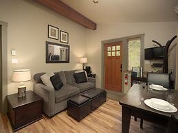 Handsome Dan's Port Renfrew