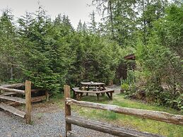 Handsome Dan's Port Renfrew