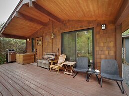 Handsome Dan's Port Renfrew