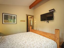 Handsome Dan's Port Renfrew