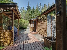 Handsome Dan's Port Renfrew