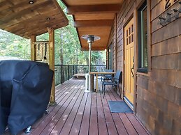 Handsome Dan's Port Renfrew