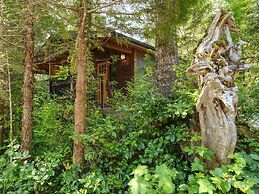 Handsome Dan's Port Renfrew