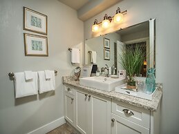 Handsome Dan's Port Renfrew