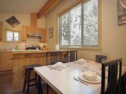 Handsome Dan's Port Renfrew