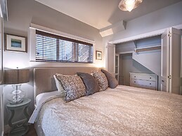 Handsome Dan's Port Renfrew