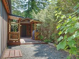 Handsome Dan's Port Renfrew