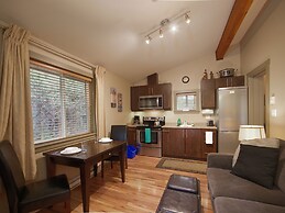 Handsome Dan's Port Renfrew