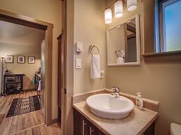 Handsome Dan's Port Renfrew