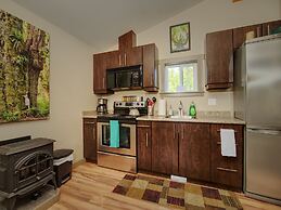 Handsome Dan's Port Renfrew