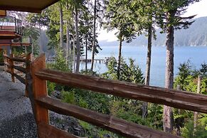 Handsome Dan's Port Renfrew