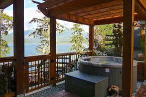 Handsome Dan's Port Renfrew