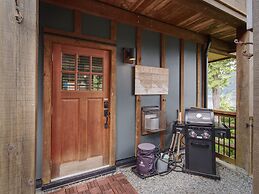 Handsome Dan's Port Renfrew