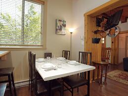 Handsome Dan's Port Renfrew