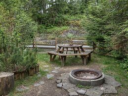 Handsome Dan's Port Renfrew