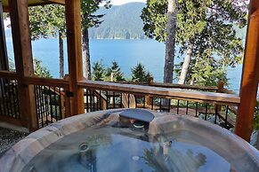 Handsome Dan's Port Renfrew