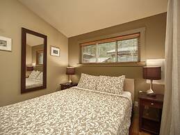 Handsome Dan's Port Renfrew