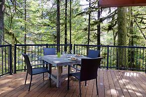 Handsome Dan's Port Renfrew