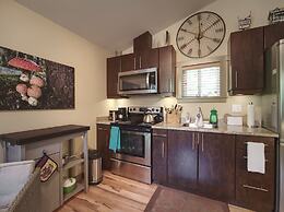 Handsome Dan's Port Renfrew