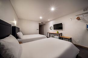 Sunrise Hotel Seopjikoji