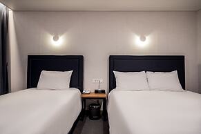 Sunrise Hotel Seopjikoji